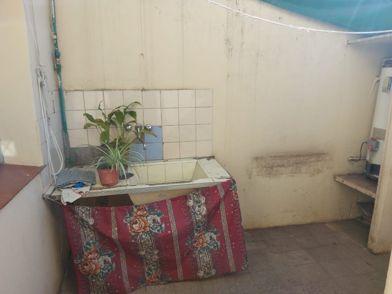 VENTA PH AL FRENTE TOTALMENTE INDEPENDIENTE 2 DORMITORIOS, PIROVANO 270 -TEMPERLEY-