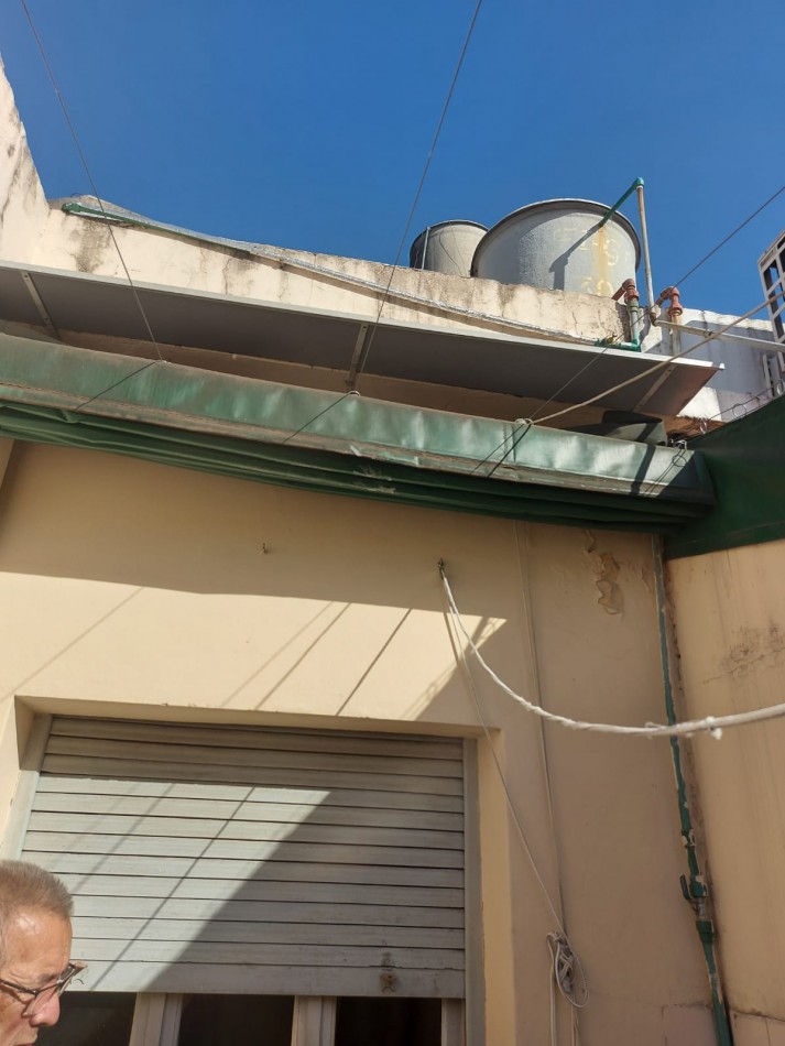 VENTA PH AL FRENTE TOTALMENTE INDEPENDIENTE 2 DORMITORIOS, PIROVANO 270 -TEMPERLEY-