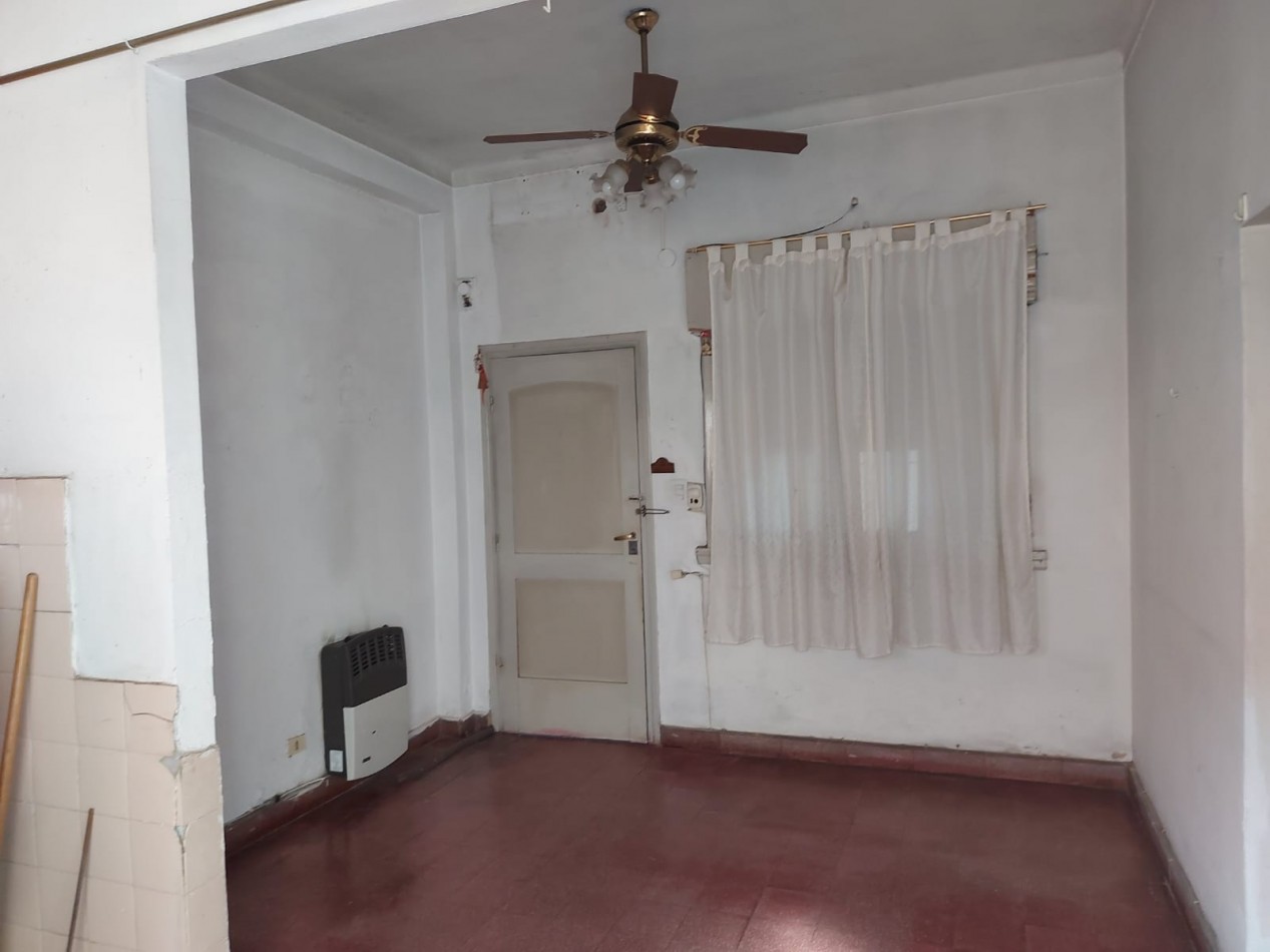 VENTA PH AL FRENTE TOTALMENTE INDEPENDIENTE 2 DORMITORIOS, PIROVANO 270 -TEMPERLEY-