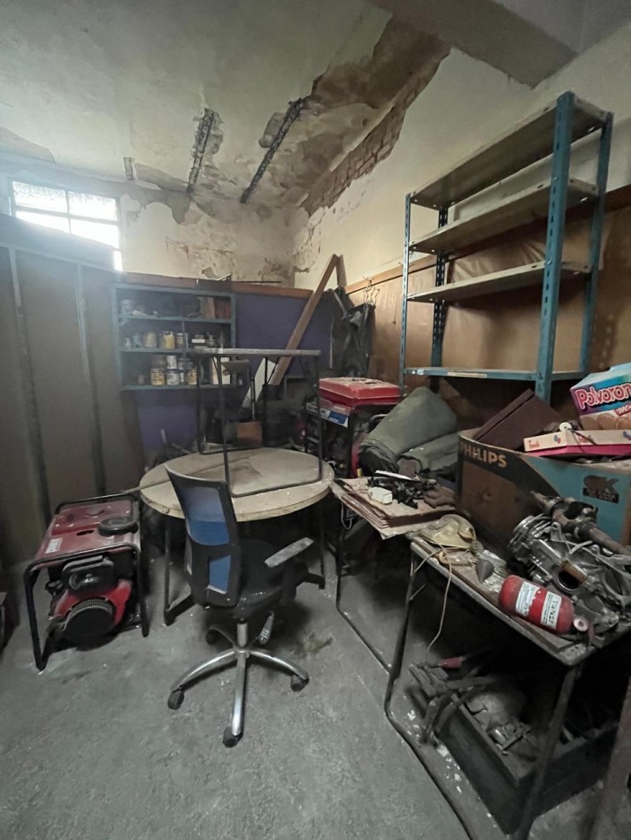 VENTA LOCAL MAS GALPON Y FONDO LIBRE, EXCELENTE UBICACION A 2 CUADRAS Y MEDIA DE AV ALMIRANTE BROWN AL 3800, TRIUNVIRATO 382 -TEMPERLEY-