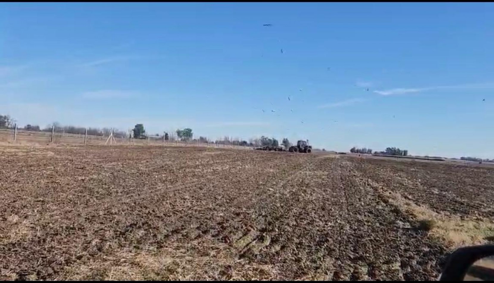 VENTA 3 HECTAREAS Y UN CUARTO CON ALAMBRADO OLIMPICO AL FRENTE, TRANQUERA DOBLE HOJA Y ALAMBRADO EN UN LATERAL, RUTA 65 -9 DE JULIO-