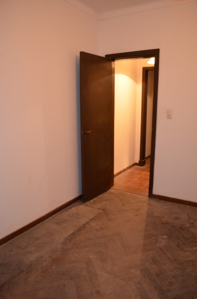 VENTA DEPARTAMENTO 2 AMBIENTES SIN EXPENSAS, APTO CREDITO, EXCELENTE UBICACION A MEDIA CUADRA DE LA ESTACION DE BANFIELD, FRENCH 115 -BANFIELD-