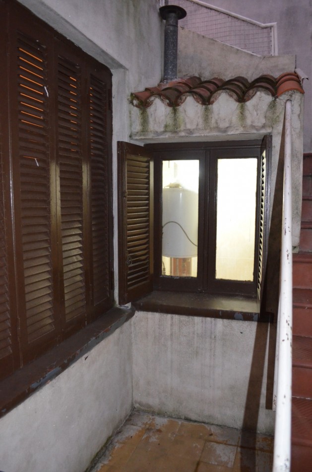 VENTA DEPARTAMENTO 2 AMBIENTES SIN EXPENSAS, APTO CREDITO, EXCELENTE UBICACION A MEDIA CUADRA DE LA ESTACION DE BANFIELD, FRENCH 115 -BANFIELD-