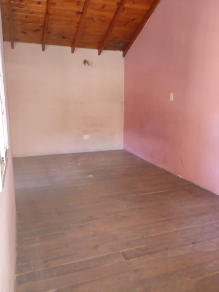 ALQUILER DEPARTAMENTO EN PLANTA ALTA 2 AMBIENTES CON INGRESO COMPARTIDO, AV EVA PERON 4347 -TEMPERLEY- 