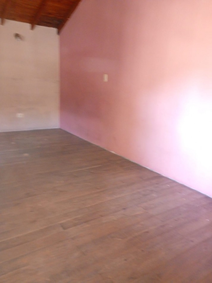 ALQUILER DEPARTAMENTO EN PLANTA ALTA 2 AMBIENTES CON INGRESO COMPARTIDO, AV EVA PERON 4347 -TEMPERLEY- 