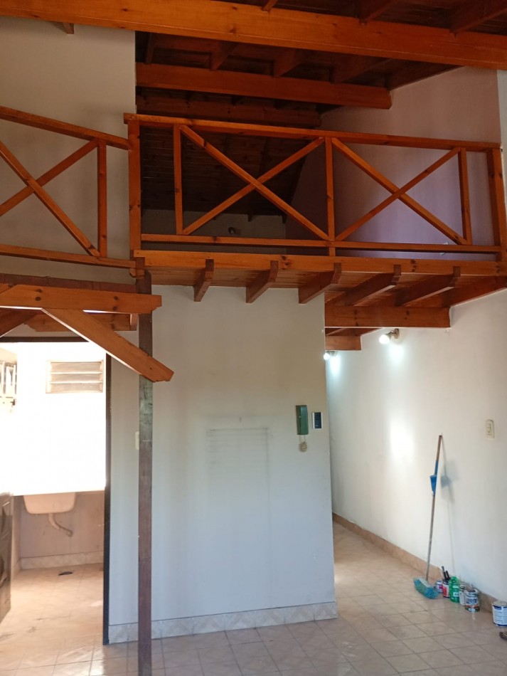 ALQUILER DEPARTAMENTO EN PLANTA ALTA 2 AMBIENTES CON INGRESO COMPARTIDO, AV EVA PERON 4347 -TEMPERLEY- 