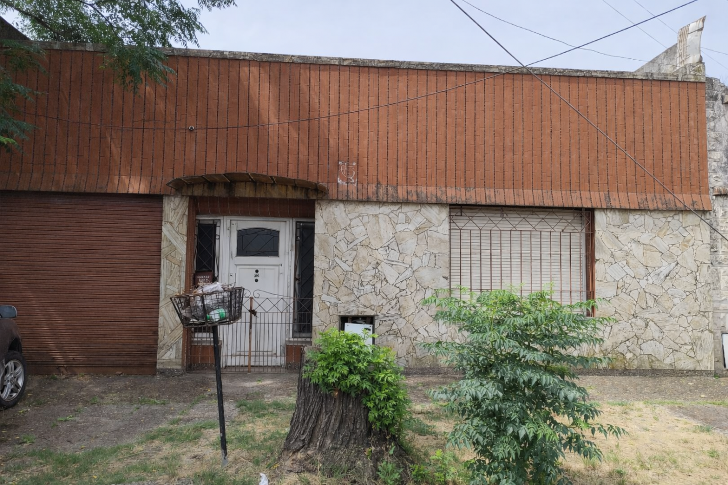 VENTA EN BLOQUE, OPORTUNIDAD, CASA CON LOTE PROPIO Y LOTE LINDERO, BOLAÑOS 3200 -MONTE CHINGOLO-