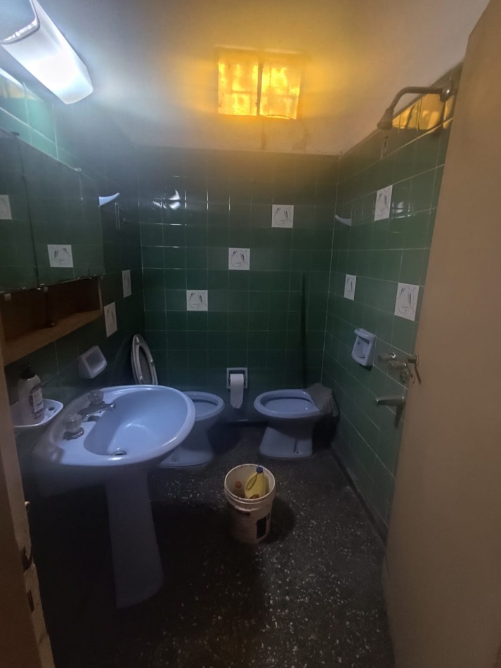 VENTA EN BLOQUE, OPORTUNIDAD, CASA CON LOTE PROPIO Y LOTE LINDERO, BOLAÑOS 3200 -MONTE CHINGOLO-