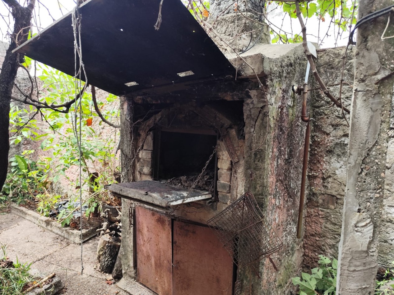 VENTA EN BLOQUE, OPORTUNIDAD, CASA CON LOTE PROPIO Y LOTE LINDERO, BOLAÑOS 3200 -MONTE CHINGOLO-