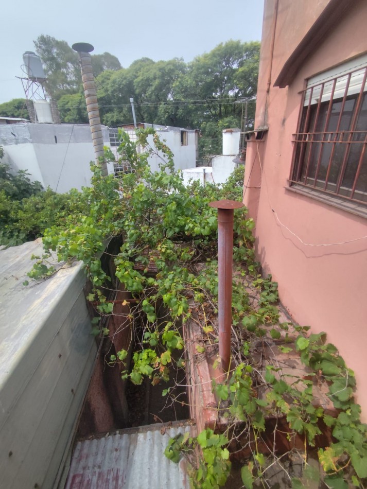 VENTA EN BLOQUE, OPORTUNIDAD, CASA CON LOTE PROPIO Y LOTE LINDERO, BOLAÑOS 3200 -MONTE CHINGOLO-