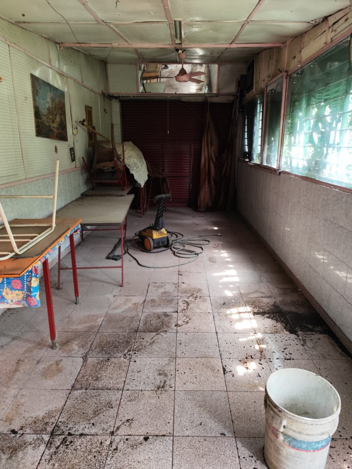 VENTA EN BLOQUE, OPORTUNIDAD, CASA CON LOTE PROPIO Y LOTE LINDERO, BOLAÑOS 3200 -MONTE CHINGOLO-