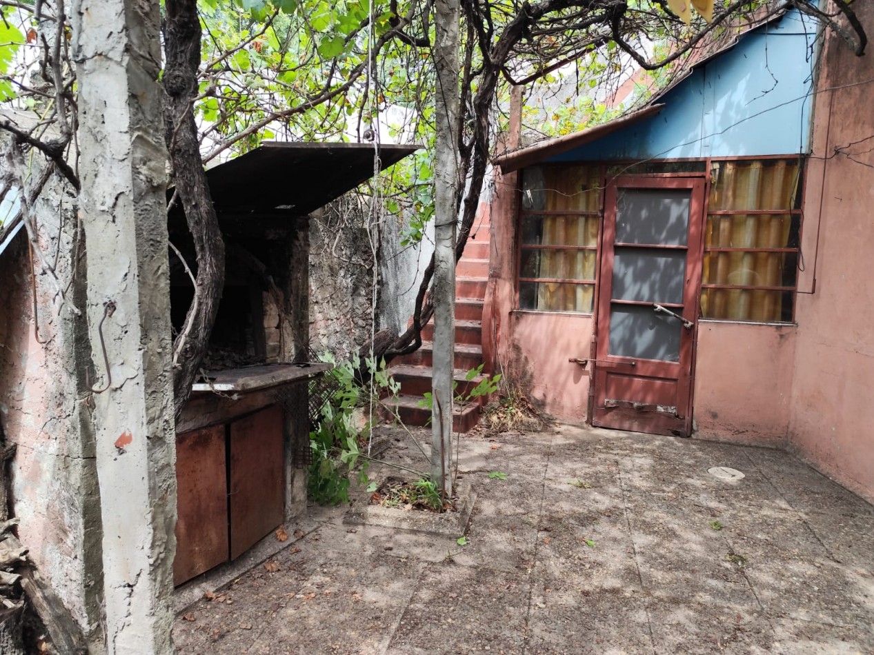 VENTA EN BLOQUE, OPORTUNIDAD, CASA CON LOTE PROPIO Y LOTE LINDERO, BOLAÑOS 3200 -MONTE CHINGOLO-