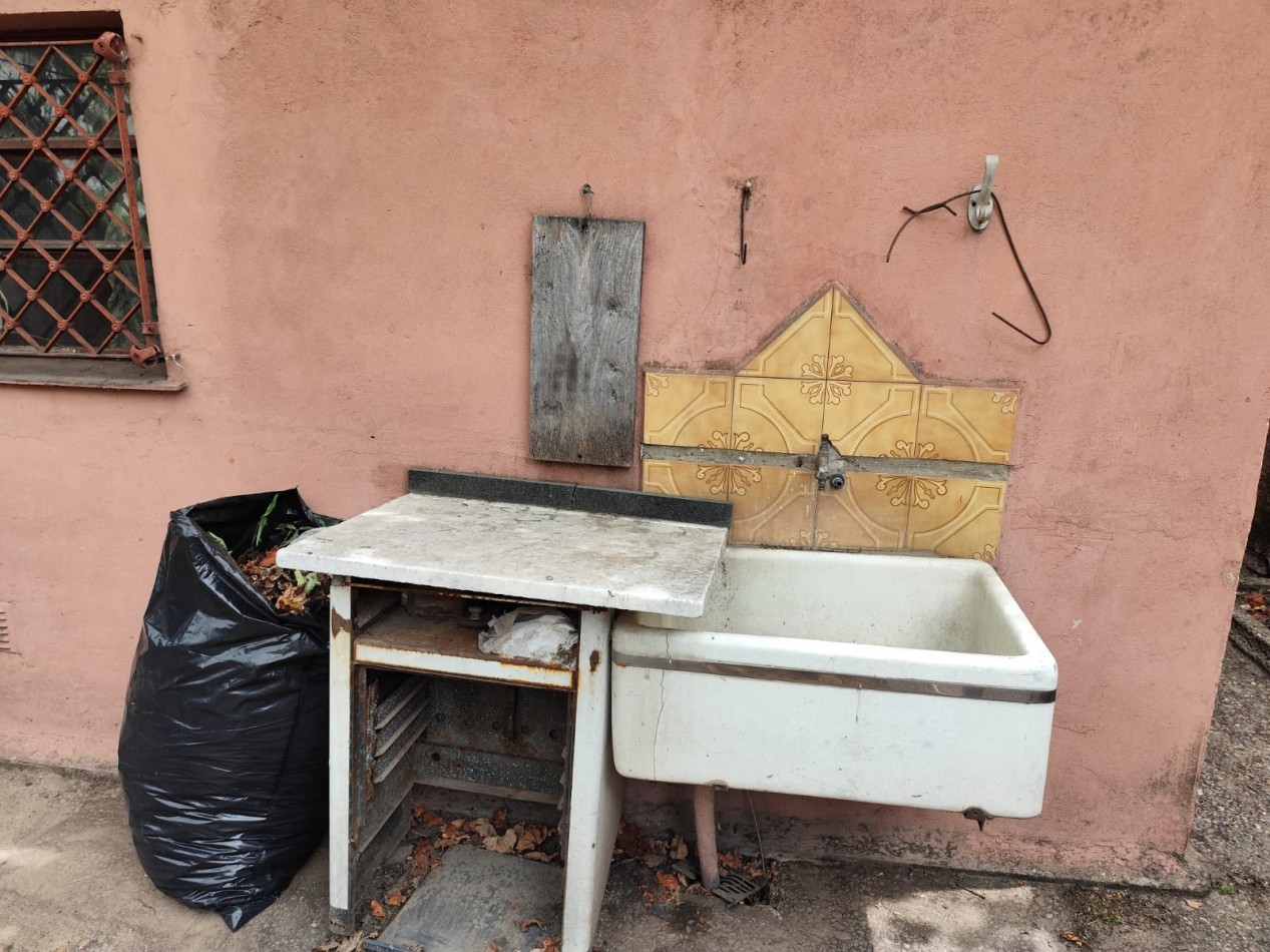 VENTA EN BLOQUE, OPORTUNIDAD, CASA CON LOTE PROPIO Y LOTE LINDERO, BOLAÑOS 3200 -MONTE CHINGOLO-