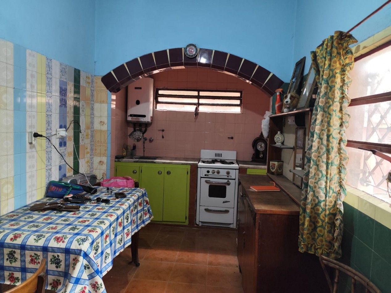 VENTA EN BLOQUE, OPORTUNIDAD, CASA CON LOTE PROPIO Y LOTE LINDERO, BOLAÑOS 3200 -MONTE CHINGOLO-