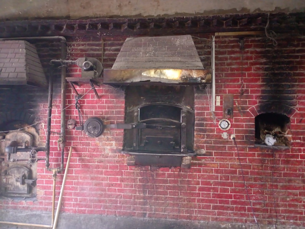 VENTA LOCAL, GRAN PROPIEDAD, DESTINO PANADERIA U OTRO, CON DEPARTAMENTO AL FONDO, JUNCAL 1981 -TEMPERLEY-