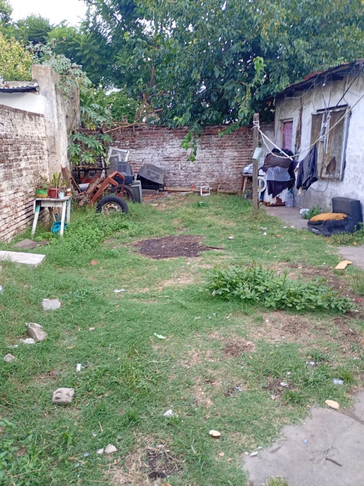 VENTA LOCAL, GRAN PROPIEDAD, DESTINO PANADERIA U OTRO, CON DEPARTAMENTO AL FONDO, JUNCAL 1981 -TEMPERLEY-