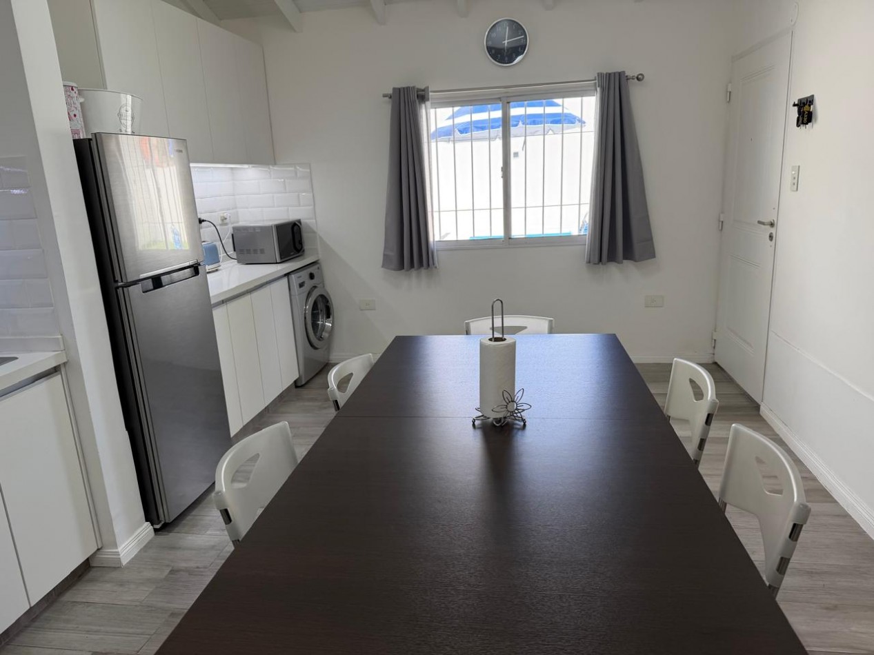 VENTA HERMOSO PH TIPO CASA AL FONDO, APTO CREDITO, 3 AMBIENTES CON PISCINA, PARRILLA Y JARDIN, DETALLES DE CATEGORIA, GUEMES 1085 -TEMPERLEY- 