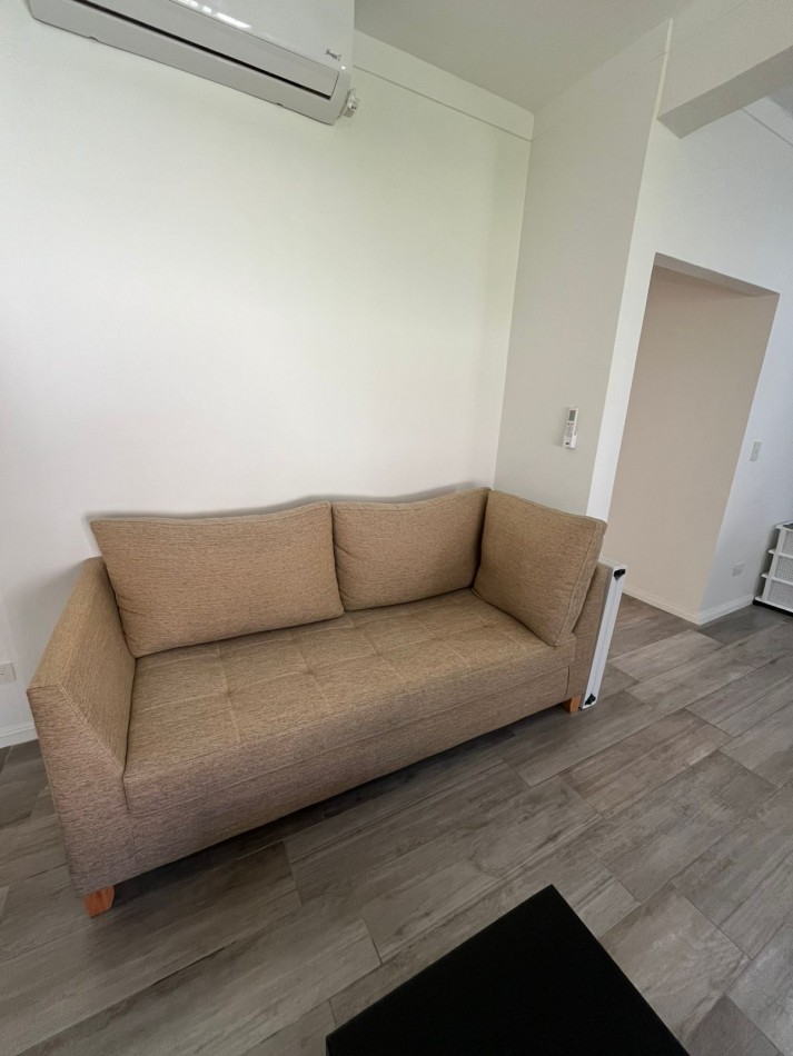 VENTA HERMOSO PH TIPO CASA AL FONDO, APTO CREDITO, 3 AMBIENTES CON PISCINA, PARRILLA Y JARDIN, DETALLES DE CATEGORIA, GUEMES 1085 -TEMPERLEY- 