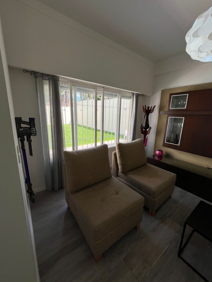 VENTA HERMOSO PH TIPO CASA AL FONDO, APTO CREDITO, 3 AMBIENTES CON PISCINA, PARRILLA Y JARDIN, DETALLES DE CATEGORIA, GUEMES 1085 -TEMPERLEY- 