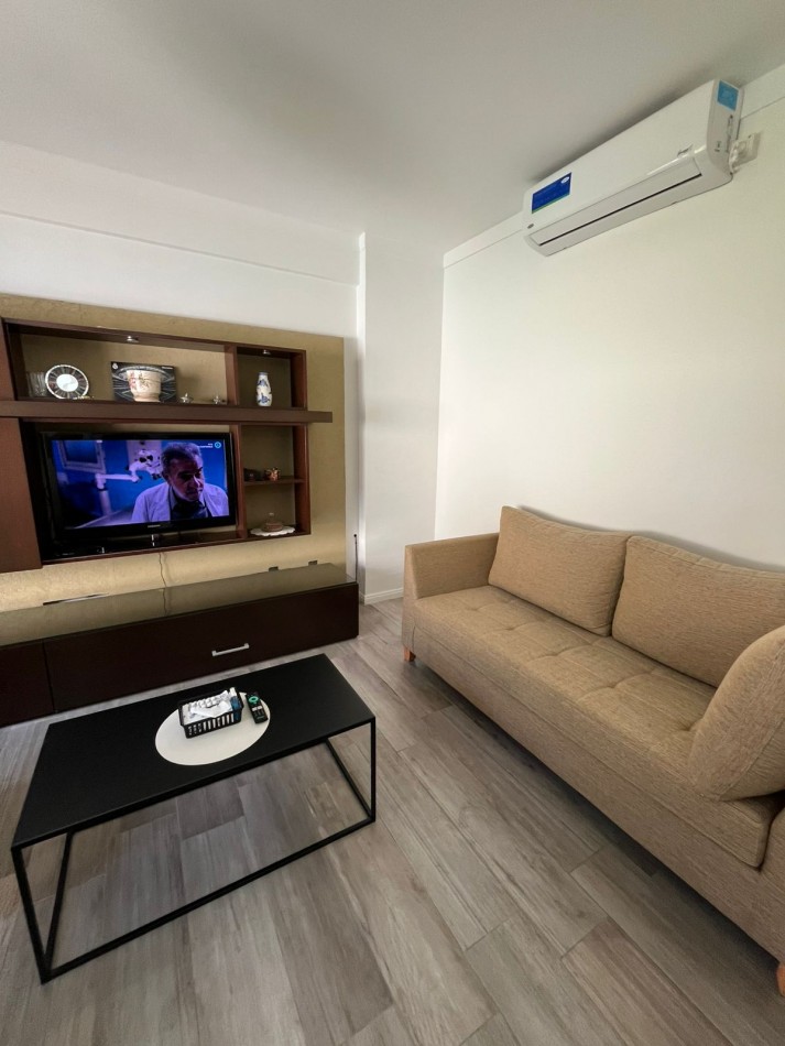 VENTA HERMOSO PH TIPO CASA AL FONDO, APTO CREDITO, 3 AMBIENTES CON PISCINA, PARRILLA Y JARDIN, DETALLES DE CATEGORIA, GUEMES 1085 -TEMPERLEY- 