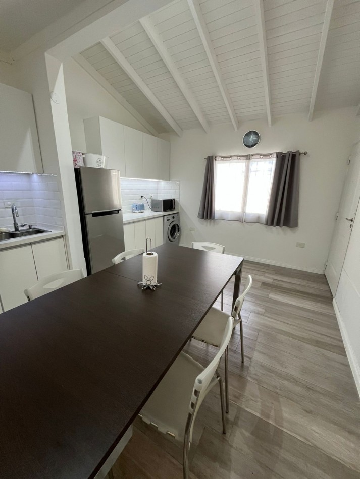 VENTA HERMOSO PH TIPO CASA AL FONDO, APTO CREDITO, 3 AMBIENTES CON PISCINA, PARRILLA Y JARDIN, DETALLES DE CATEGORIA, GUEMES 1085 -TEMPERLEY- 