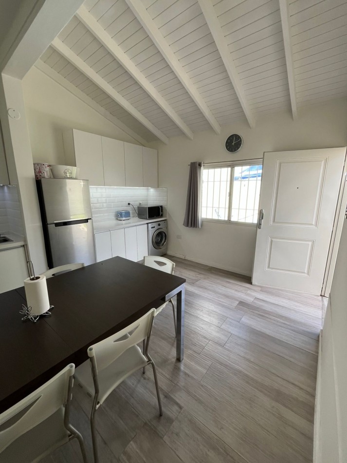 VENTA HERMOSO PH TIPO CASA AL FONDO, APTO CREDITO, 3 AMBIENTES CON PISCINA, PARRILLA Y JARDIN, DETALLES DE CATEGORIA, GUEMES 1085 -TEMPERLEY- 