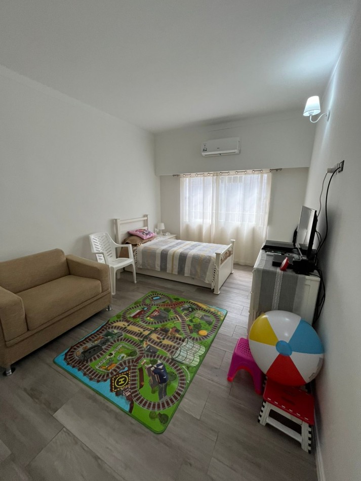 VENTA HERMOSO PH TIPO CASA AL FONDO, APTO CREDITO, 3 AMBIENTES CON PISCINA, PARRILLA Y JARDIN, DETALLES DE CATEGORIA, GUEMES 1085 -TEMPERLEY- 