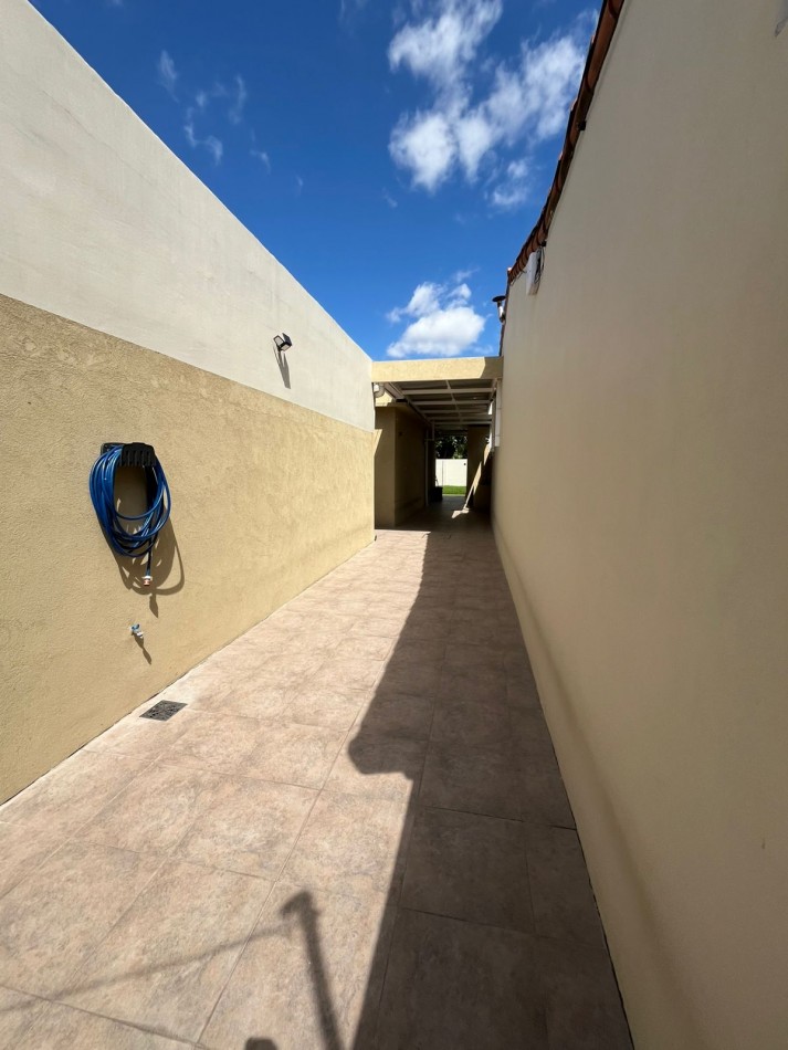 VENTA HERMOSO PH TIPO CASA AL FONDO, APTO CREDITO, 3 AMBIENTES CON PISCINA, PARRILLA Y JARDIN, DETALLES DE CATEGORIA, GUEMES 1085 -TEMPERLEY- 