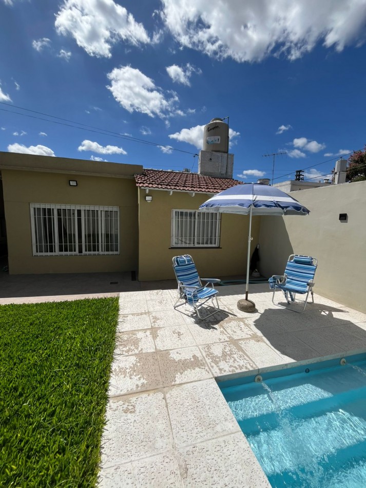 VENTA HERMOSO PH TIPO CASA AL FONDO, APTO CREDITO, 3 AMBIENTES CON PISCINA, PARRILLA Y JARDIN, DETALLES DE CATEGORIA, GUEMES 1085 -TEMPERLEY- 