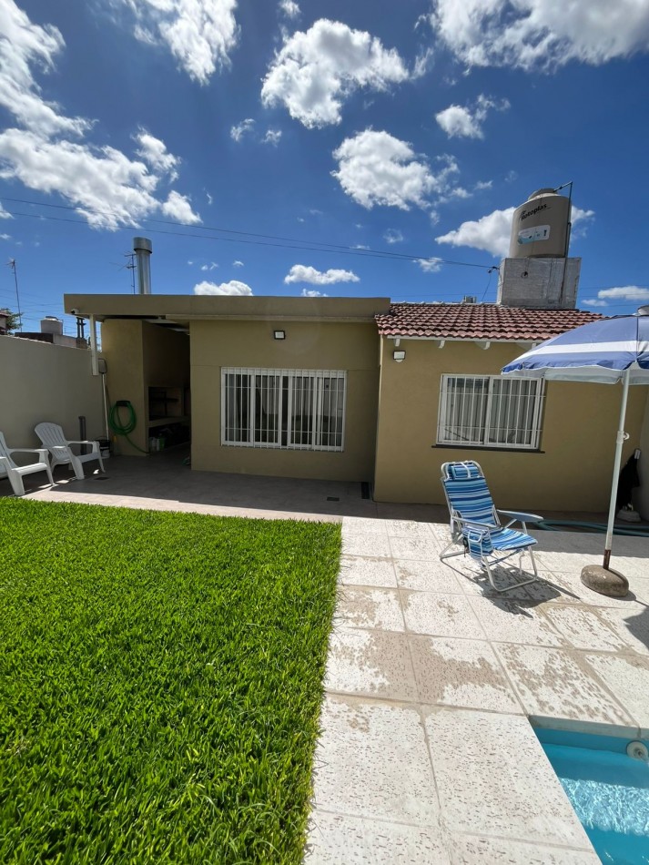 VENTA HERMOSO PH TIPO CASA AL FONDO, APTO CREDITO, 3 AMBIENTES CON PISCINA, PARRILLA Y JARDIN, DETALLES DE CATEGORIA, GUEMES 1085 -TEMPERLEY- 