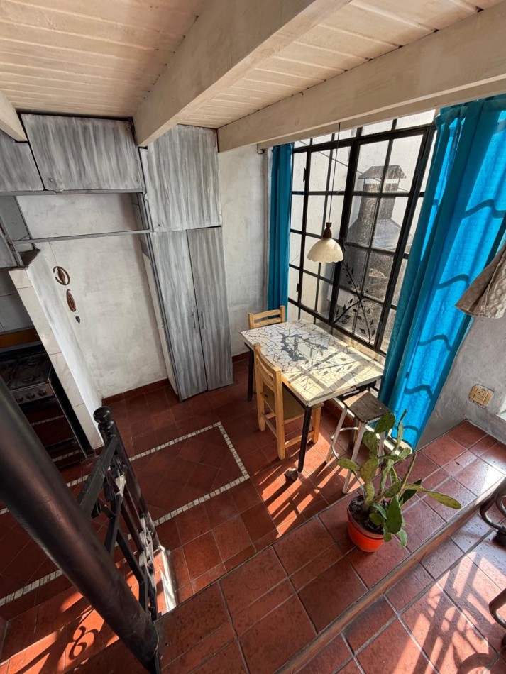 ALQUILER PH EN PLANTA ALTA, 3 AMBIENTES, CON ENTREPISO, TERRAZA Y SAUNA, JOAQUIN V. GONZALEZ 1079 -TEMPERLEY-