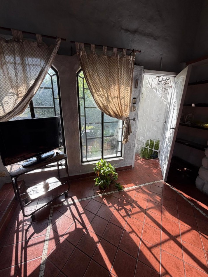 ALQUILER PH EN PLANTA ALTA, 3 AMBIENTES, CON ENTREPISO, TERRAZA Y SAUNA, JOAQUIN V. GONZALEZ 1079 -TEMPERLEY-