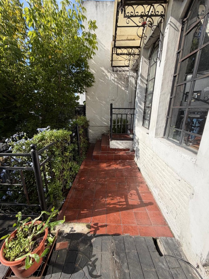 ALQUILER PH EN PLANTA ALTA, 3 AMBIENTES, CON ENTREPISO, TERRAZA Y SAUNA, JOAQUIN V. GONZALEZ 1079 -TEMPERLEY-