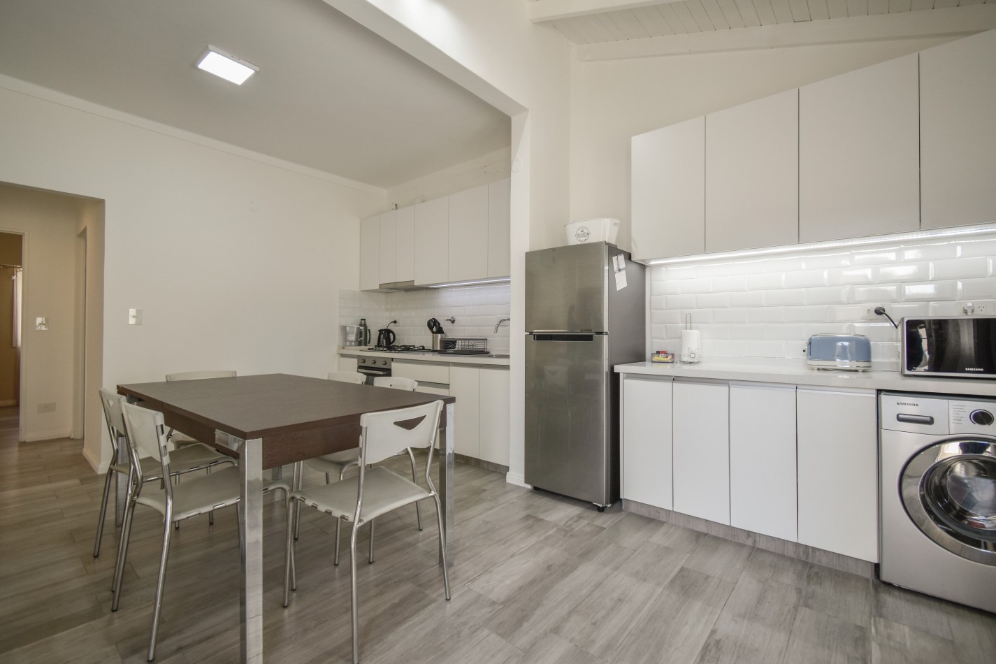 VENTA HERMOSO PH TIPO CASA AL FONDO, APTO CREDITO, 3 AMBIENTES CON PISCINA, PARRILLA Y JARDIN, DETALLES DE CATEGORIA, GUEMES 1085 -TEMPERLEY-