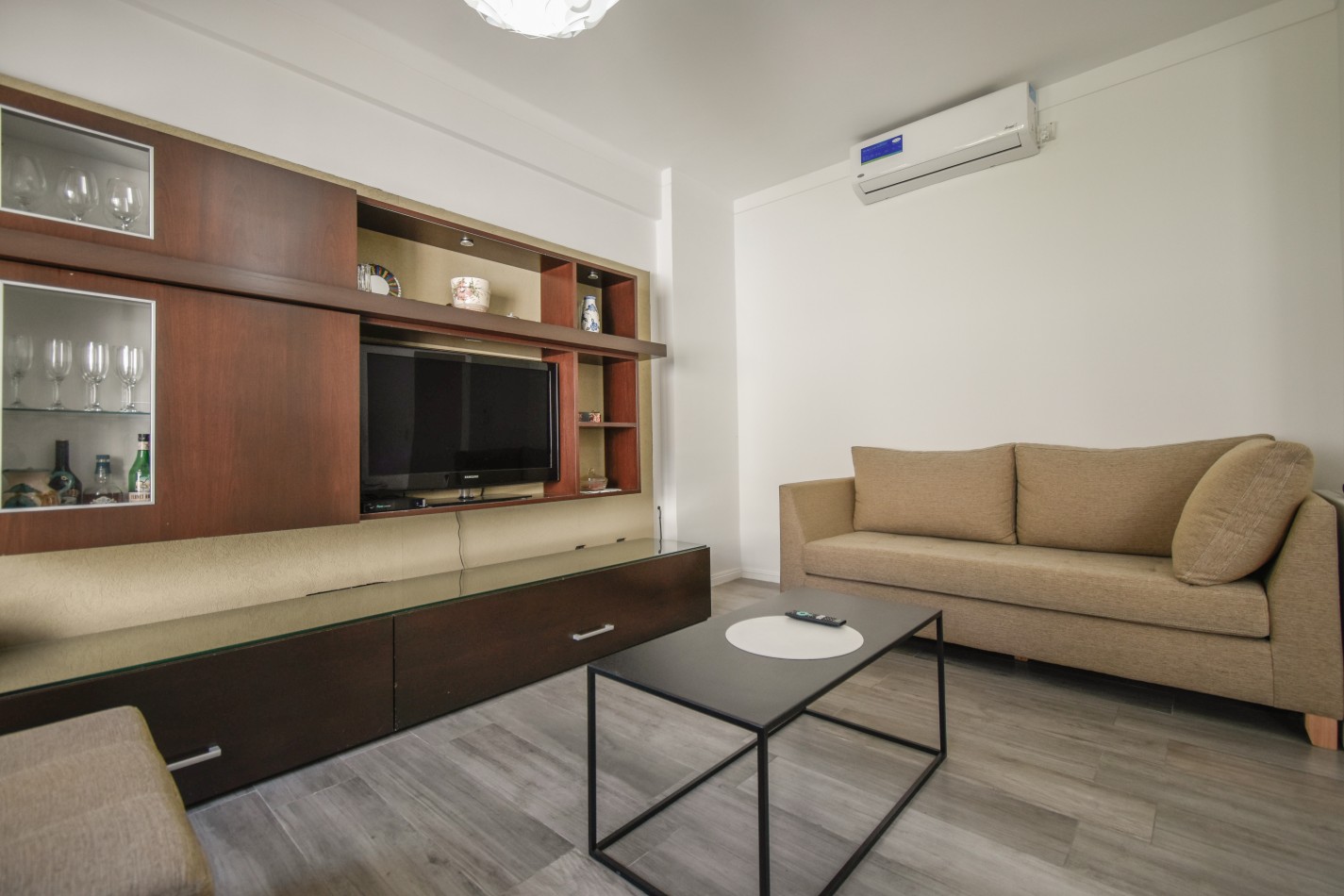 VENTA HERMOSO PH TIPO CASA AL FONDO, APTO CREDITO, 3 AMBIENTES CON PISCINA, PARRILLA Y JARDIN, DETALLES DE CATEGORIA, GUEMES 1085 -TEMPERLEY-