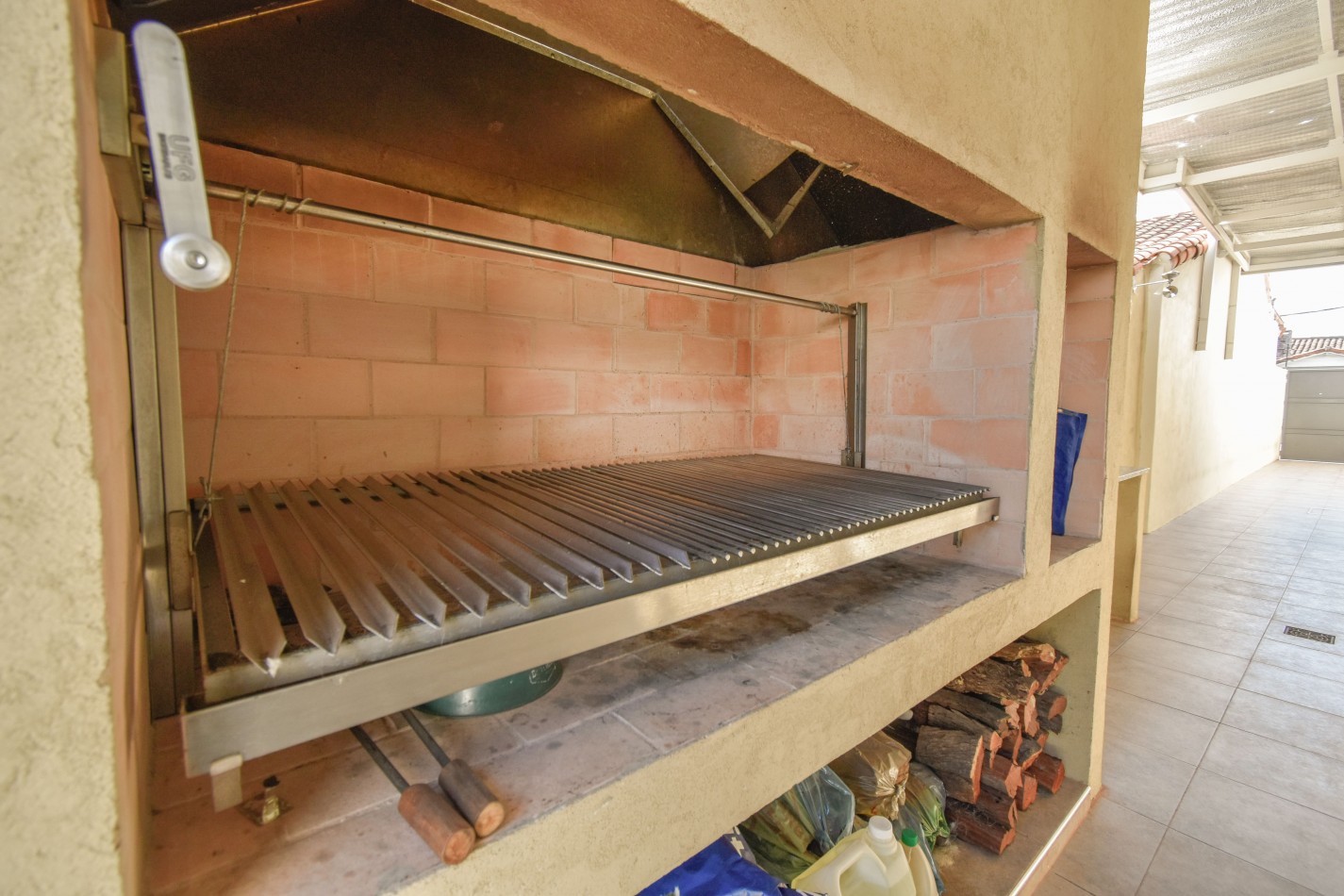 VENTA HERMOSO PH TIPO CASA AL FONDO, APTO CREDITO, 3 AMBIENTES CON PISCINA, PARRILLA Y JARDIN, DETALLES DE CATEGORIA, GUEMES 1085 -TEMPERLEY-