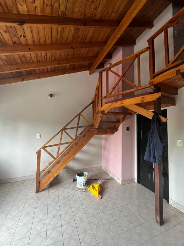 VENTA DEPARTAMENTO EN PLANTA ALTA 2 AMBIENTES CON INGRESO COMPARTIDO, AV EVA PERON 4347 -TEMPERLEY- 