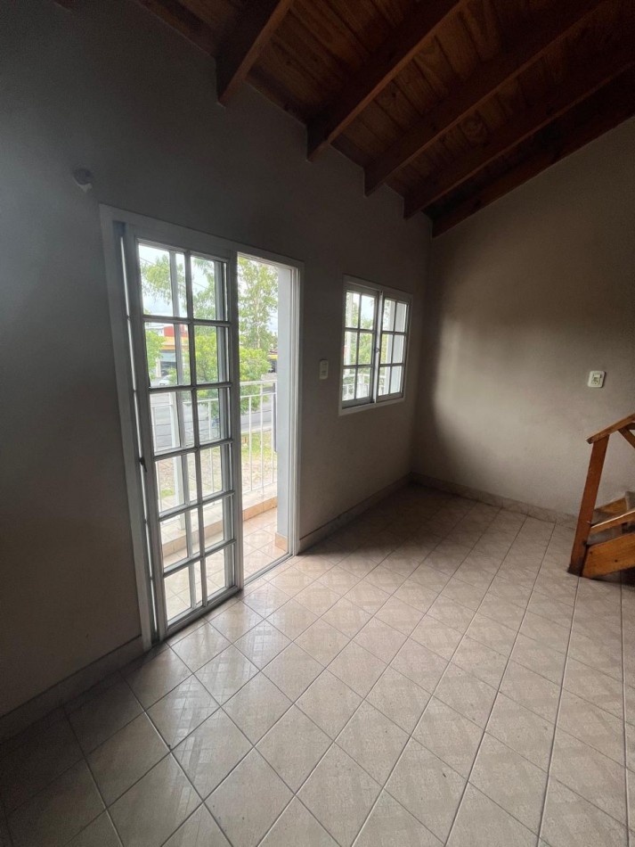 -RESERVADO- ALQUILER DEPARTAMENTO EN PLANTA ALTA 2 AMBIENTES CON INGRESO COMPARTIDO, AV EVA PERON 4347 -TEMPERLEY- 
