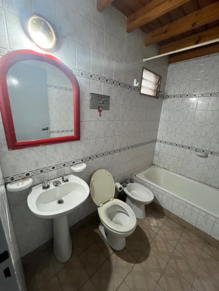 -RESERVADO- ALQUILER DEPARTAMENTO EN PLANTA ALTA 2 AMBIENTES CON INGRESO COMPARTIDO, AV EVA PERON 4347 -TEMPERLEY- 