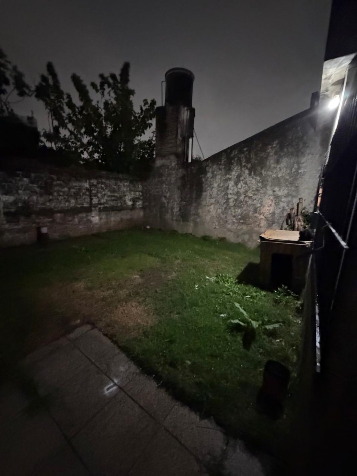 VENTA CHALET 4 AMBIENTES, A UNA CUADRA DE PASCO AL 2400, LA CALANDRIA 2436 -TEMPERLEY-