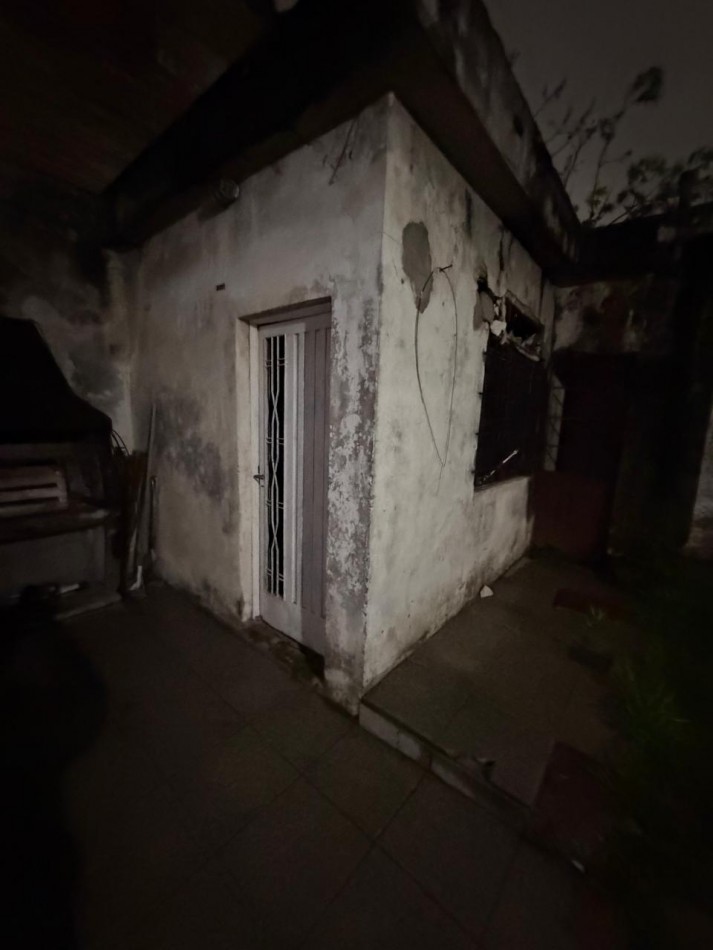 VENTA CHALET 4 AMBIENTES, A UNA CUADRA DE PASCO AL 2400, LA CALANDRIA 2436 -TEMPERLEY-