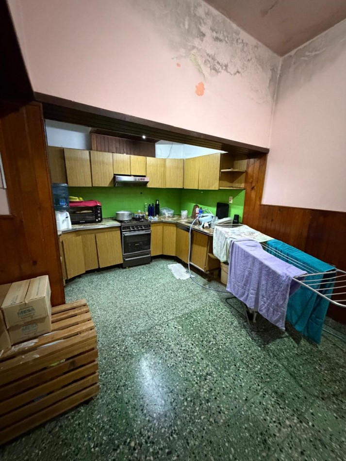 VENTA CHALET 4 AMBIENTES, A UNA CUADRA DE PASCO AL 2400, LA CALANDRIA 2436 -TEMPERLEY-