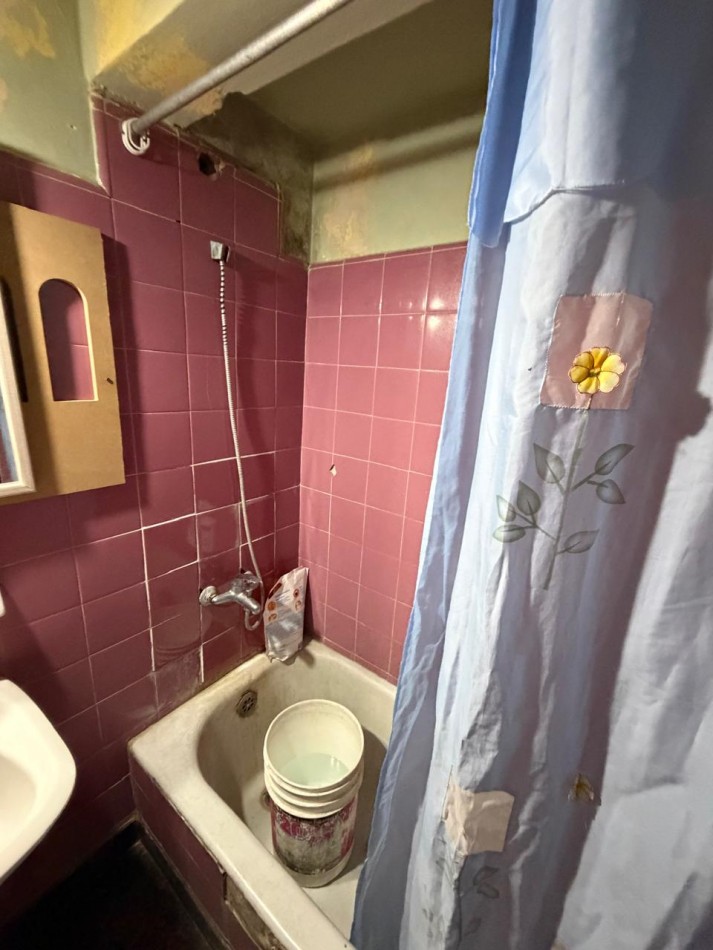 VENTA CHALET 4 AMBIENTES, A UNA CUADRA DE PASCO AL 2400, LA CALANDRIA 2436 -TEMPERLEY-