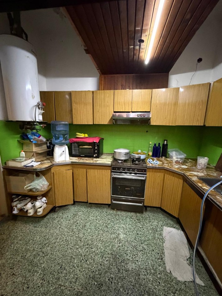 VENTA CHALET 4 AMBIENTES, A UNA CUADRA DE PASCO AL 2400, LA CALANDRIA 2436 -TEMPERLEY-