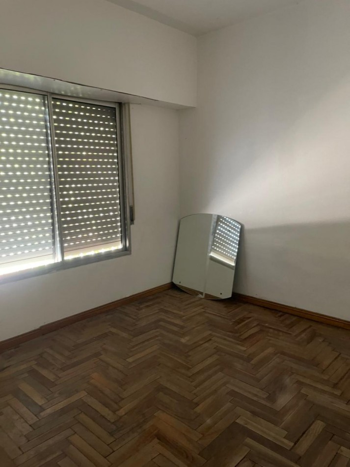 VENTA CHALET EN ESQUINA CON 3 DORMITORIOS, GARAGE Y PATIO, SARMIENTO 1508 -MONTE GRANDE-