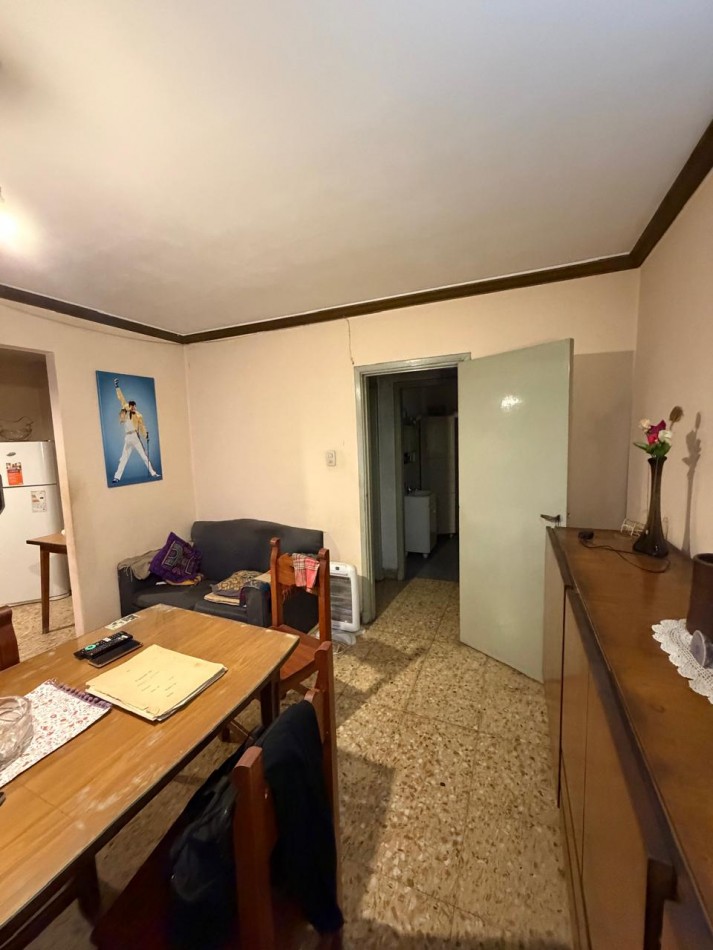 VENTA PH PLANTA ALTA, INGRESO INDEPENDIENTE POR ESCALERA, 3 AMBIENTES CON TERRAZA AMPLIA, JUNCAL 1981 -TEMPERLEY-
