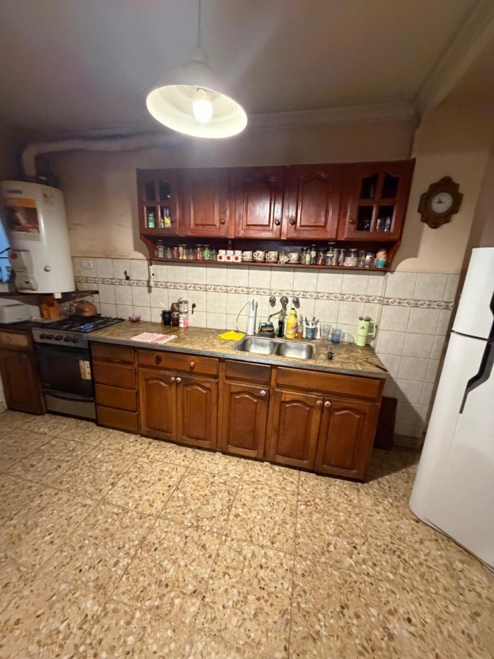 VENTA PH PLANTA ALTA, INGRESO INDEPENDIENTE POR ESCALERA, 3 AMBIENTES CON TERRAZA AMPLIA, JUNCAL 1981 -TEMPERLEY-