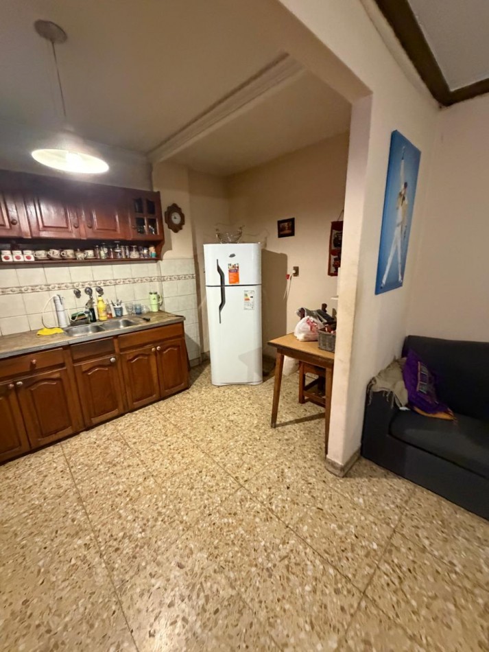 VENTA PH PLANTA ALTA, INGRESO INDEPENDIENTE POR ESCALERA, 3 AMBIENTES CON TERRAZA AMPLIA, JUNCAL 1981 -TEMPERLEY-