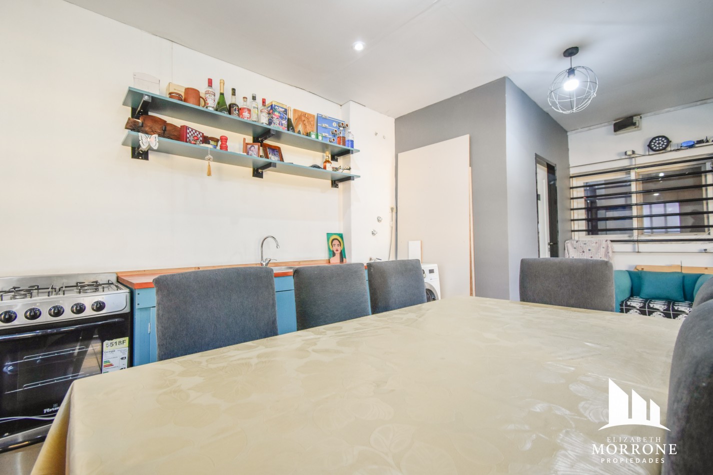 VENTA HERMOSA CASA, 3 DORMITORIOS, QUINCHO Y PILETA, ELIAS ALIPPI 340 -TEMPERLEY-