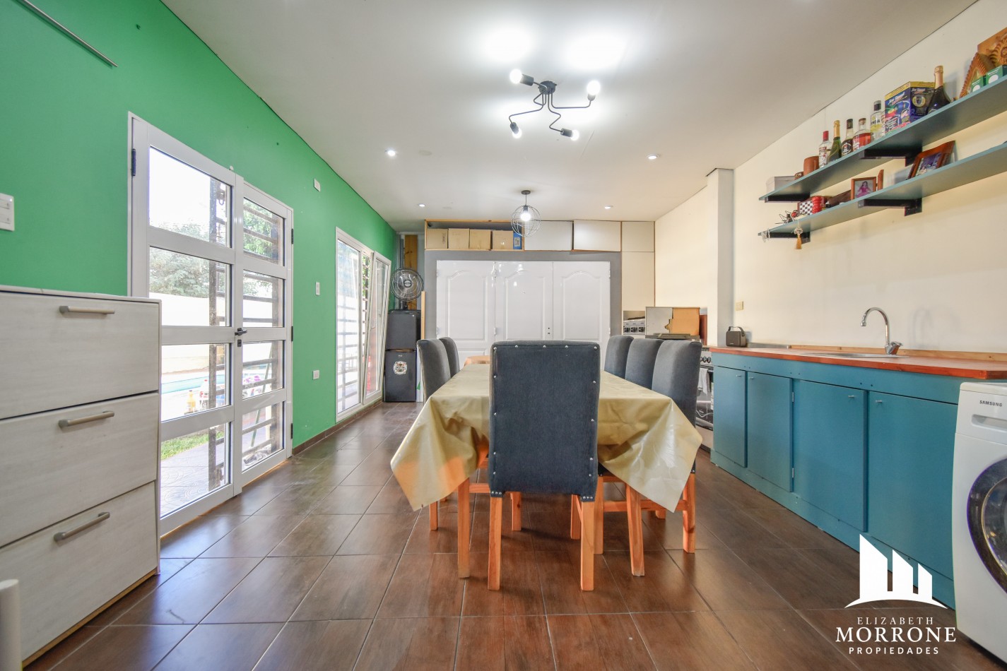 VENTA HERMOSA CASA, 3 DORMITORIOS, QUINCHO Y PILETA, ELIAS ALIPPI 340 -TEMPERLEY-